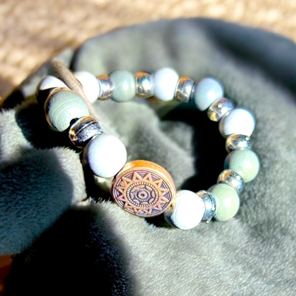 Beautiful bracelet from Earthly Bloom